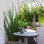 Quiet Casa Ee *