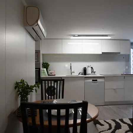 Quiet Casa Ee Апартаменты *