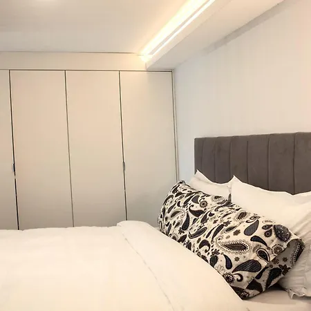 Quiet Casa Ee *